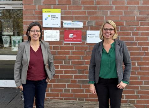 Schulleiterin Kathrin Grollmann und Schulsozialarbeiterin Kirsten Heer