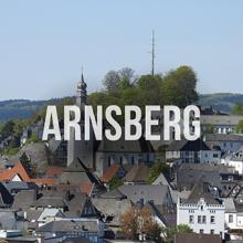 Stadtansicht Arnsberg mit überblendetem Schriftzug "Arnsberg"