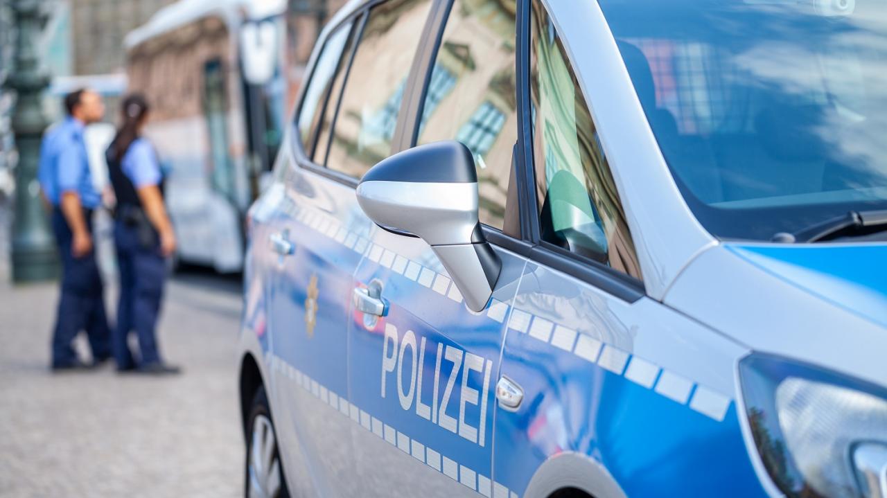 Polizeiwagen Seitenansicht 