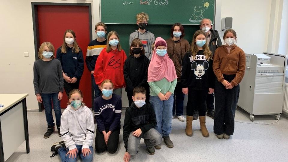 Die Arbeitsgemeinschaft am Gymnasium Laurentianum Warendorf unter Leitung von Herrn Adick Die Arbeitsgemeinschaft am Gymnasium Laurentianum Warendorf unter Leitung von Herrn Adick