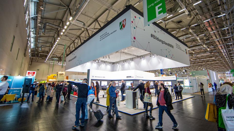 Der Stand des Ministeriums für Schule und Bildung NRW auf der didacta 2019 wurde viel besucht.