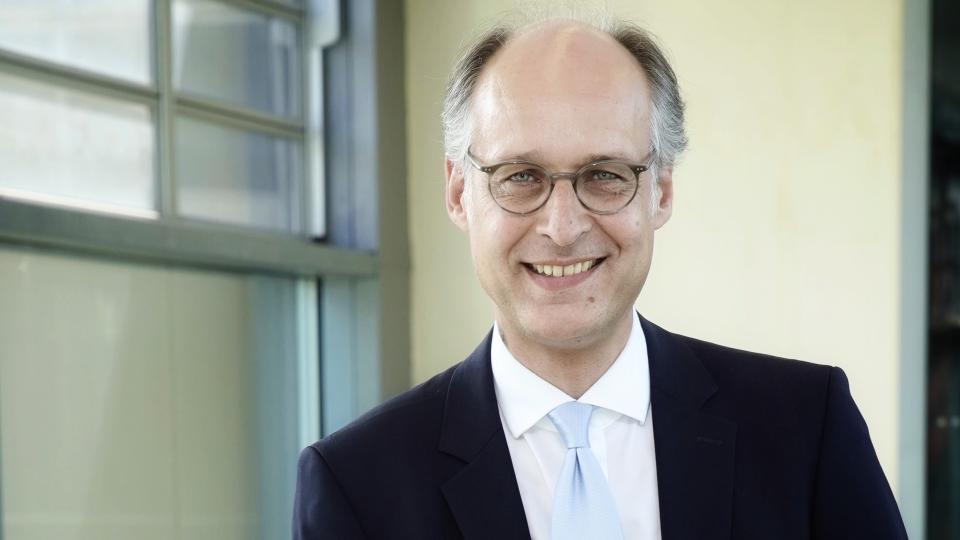 Portrait von Staatssekretär Dr. Mauer