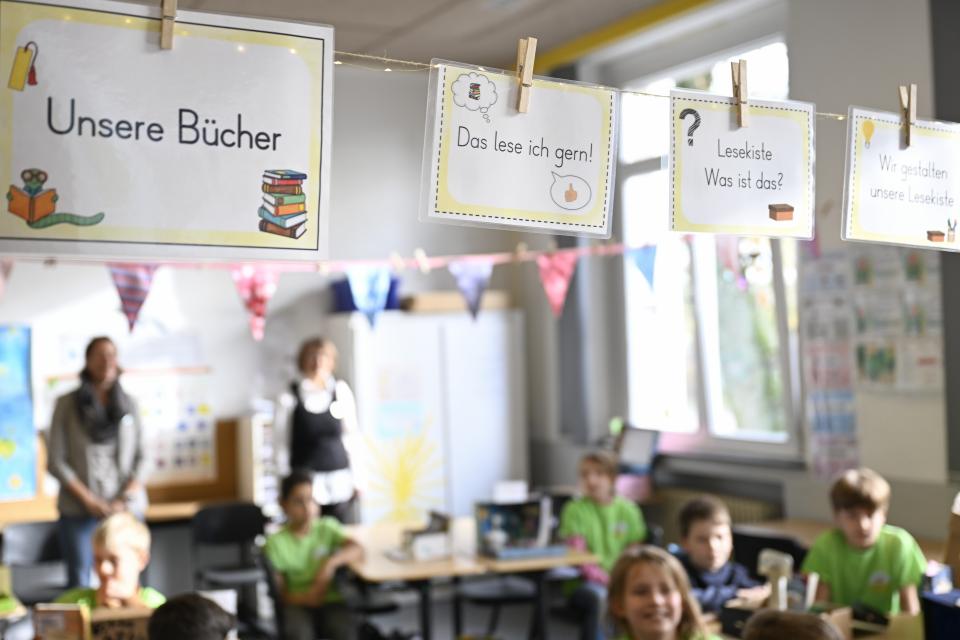 Die Bonifatiusschule Dorsten hat zum Vorlesetag ihr Klassenzimmer geschmückt.