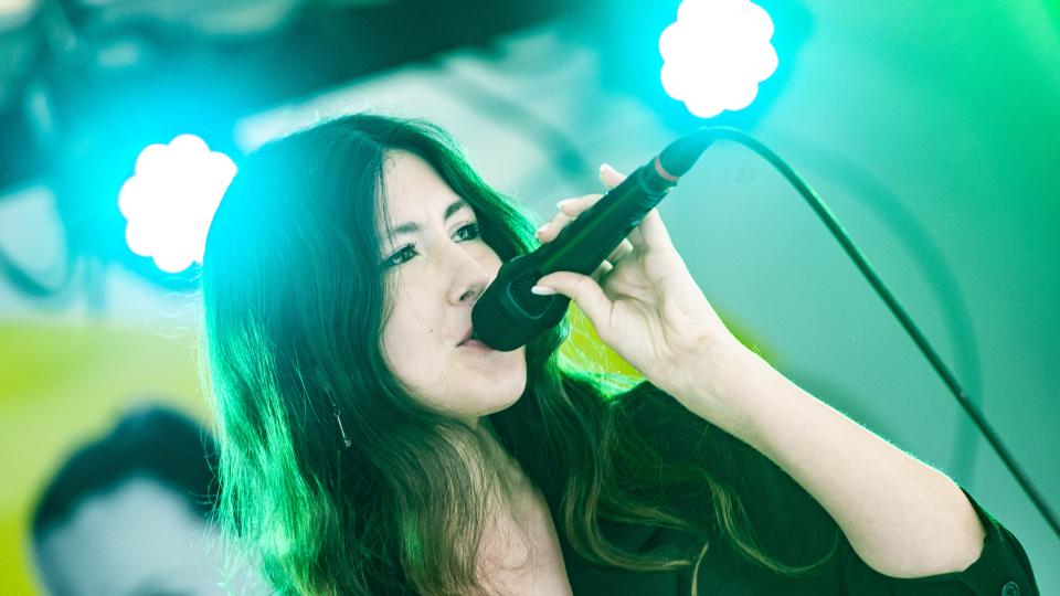 Der Song Contest „Dein Song für EINE WELT!“ ruft junge Menschen zwischen 10 und 25 Jahren zur Teilnahme auf. Der Song Contest „Dein Song für EINE WELT!“ ruft junge Menschen zwischen 10 und 25 Jahren zur Teilnahme auf.
