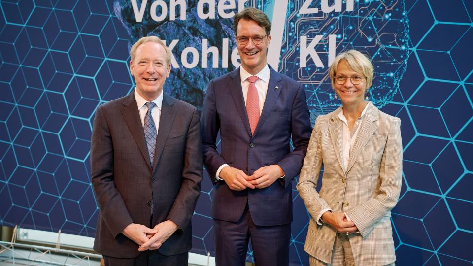Ministerpräsident Wüst, Vice Chair and President von Microsoft Smith und Schulministerin Feller Ministerpräsident Wüst, Vice Chair and President von Microsoft Smith und Schulministerin Feller