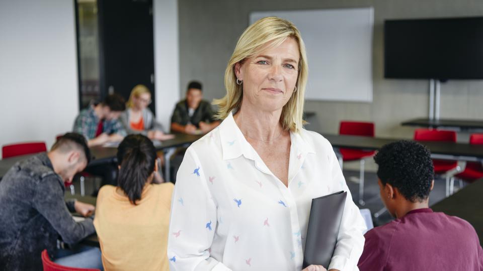 Lehrerin Schulklasse Sek II Lehrerin Schulklasse Sek II