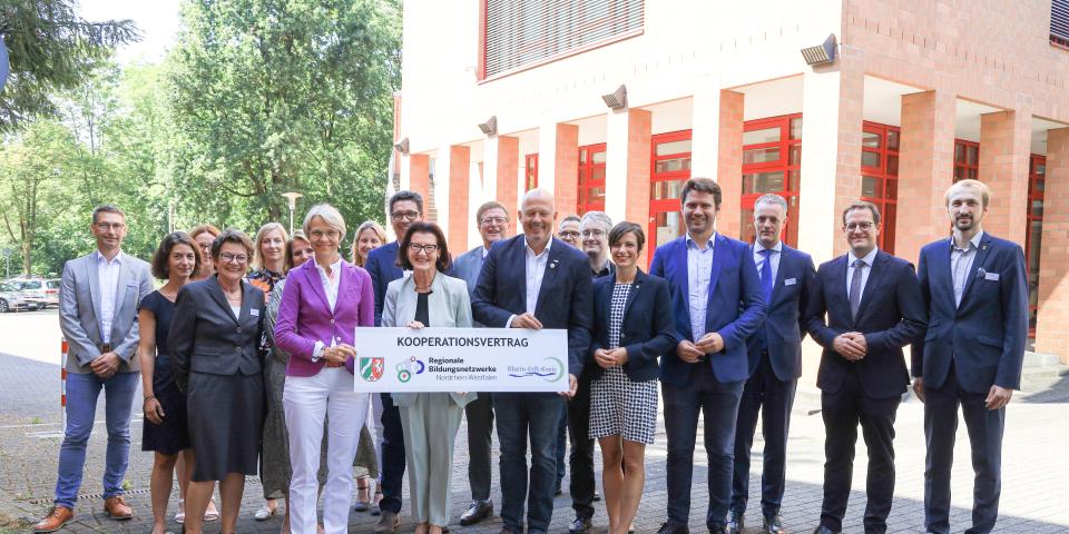 Akteure zum Kooperationsvertrag des 51. Regionalen Bildungsnetzwerkes