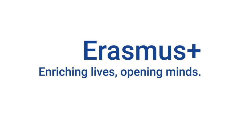 Wortmarke mit dem Text "Erasmus+ Enriching lives, opening minds"