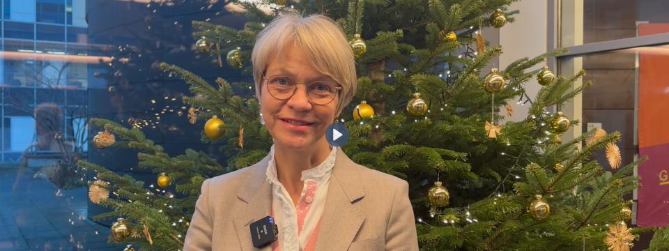 Standbild Weihnachtsbotschaft Ministerin Feller 2025 
