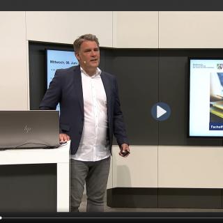 Standbild aus der Videoaufnahme des Vortrags von Prof. Dr. Krelle am 8. Juni 2022 auf der didacta.