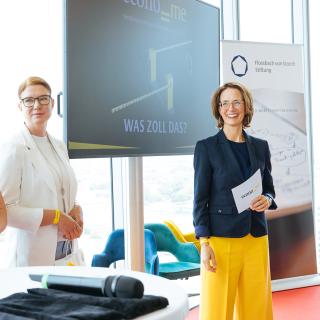 Der Wettbewerb econo=me 2025/26 unter dem Motto "Was Zoll das?" wird vorgestellt.